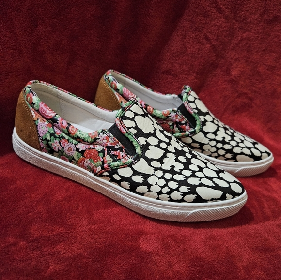 Coach Women Slip-on Leather Shoes-Size 7-Multi Color Animal & Floral Print - Picture 2 of 9